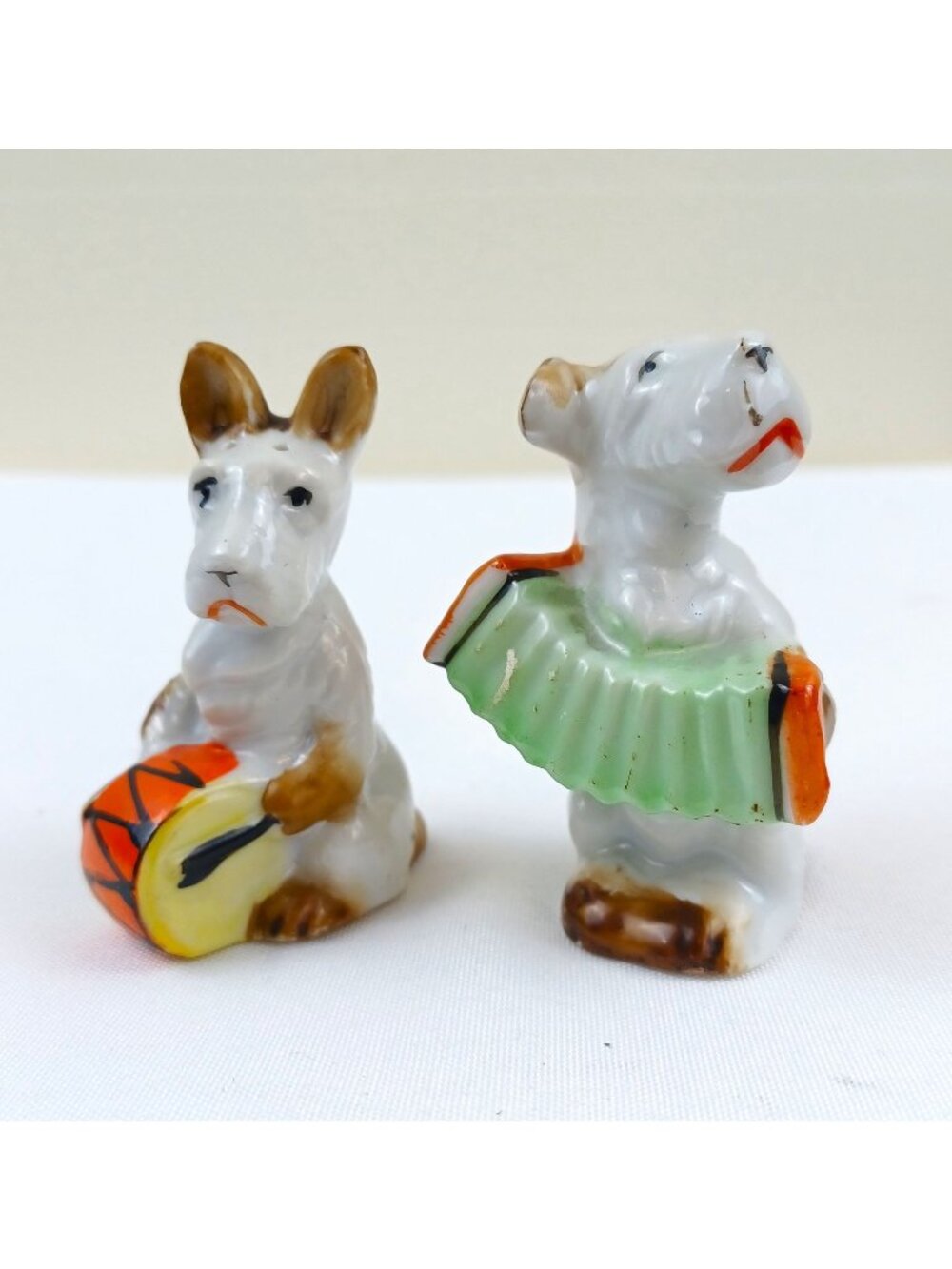 Vintage Hand-Painted Ceramic Anthropomorphic Dog Salt & Pepper Shakers Musical